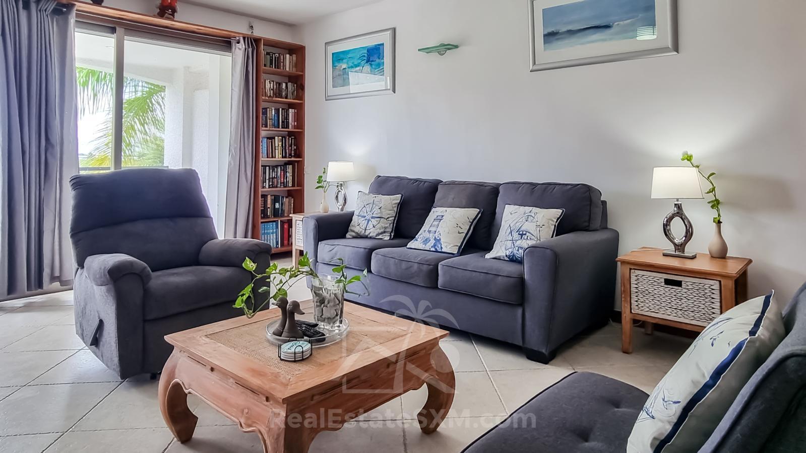 Studio FOR RENT Simpson Bay Yacht Club. Higher floor & nice view. 24/7 Security. Pool Tennis Parking