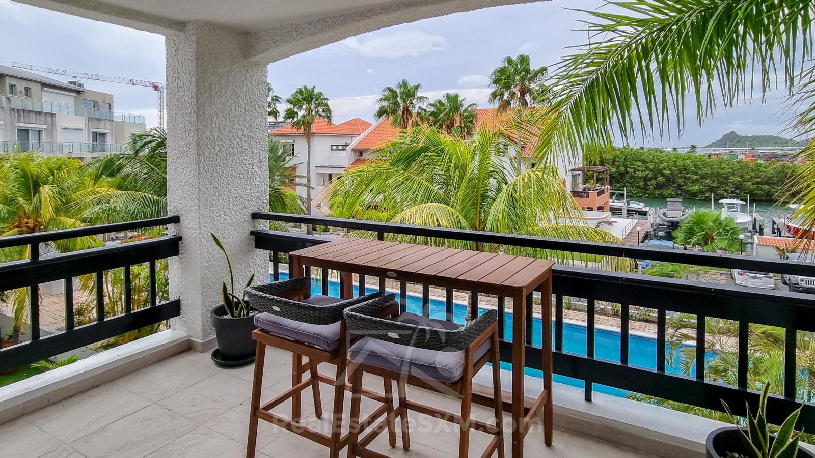 Studio FOR RENT Simpson Bay Yacht Club. Higher floor & nice view. 24/7 Security. Pool Tennis Parking