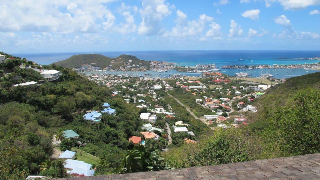 St Maarten real estate for sale. Villa Casa Maya in the gated community