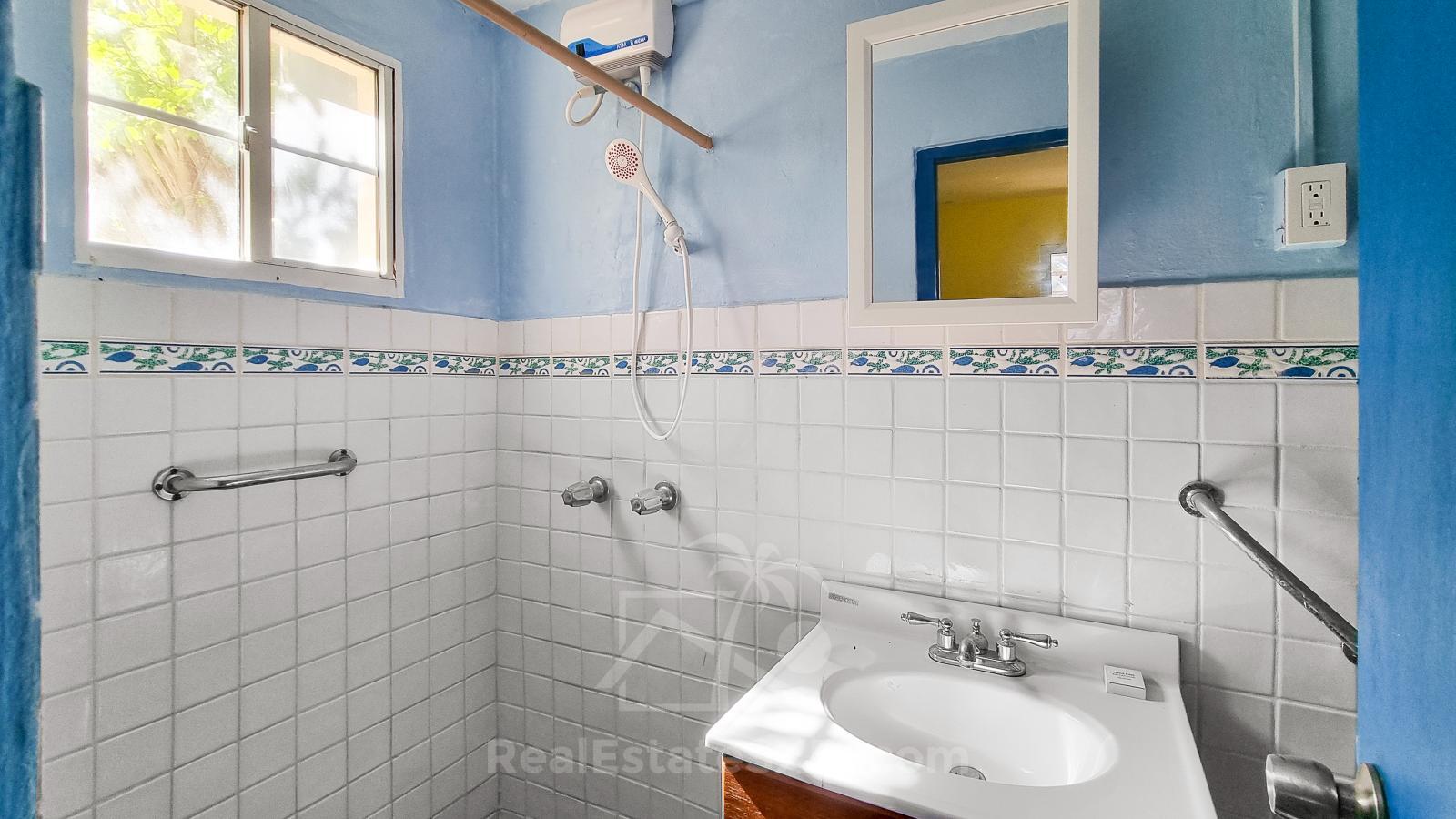 House for sale in Point Blanche, St Maarten. Big lot. Ocean view. Great potential. Quiet residential