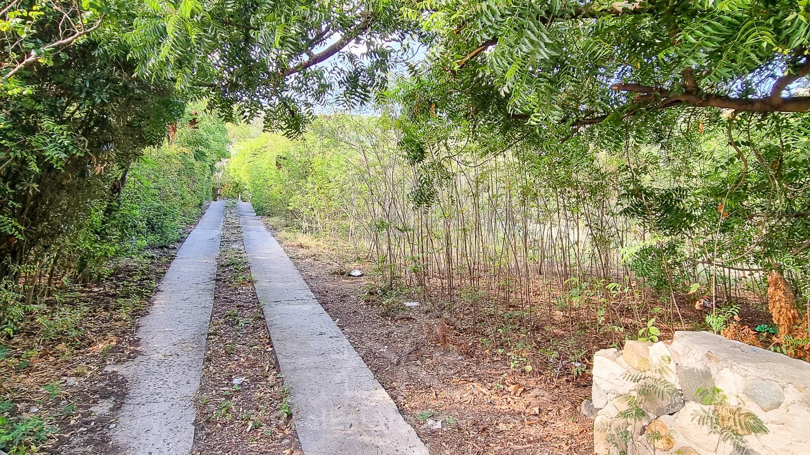House for sale in Point Blanche, St Maarten. Big lot. Ocean view. Great potential. Quiet residential