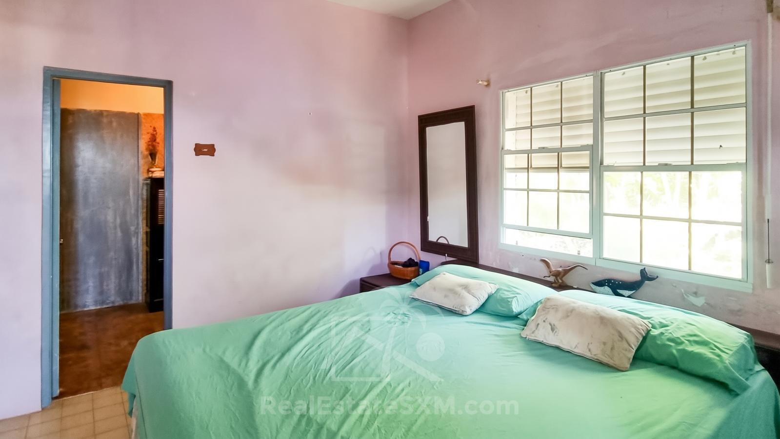 House for sale in Point Blanche, St Maarten. Big lot. Ocean view. Great potential. Quiet residential