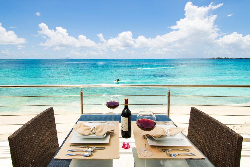 St Maarten real estate for sale, beachfront residence Aqualina Beach Club Simpson Bay SXM