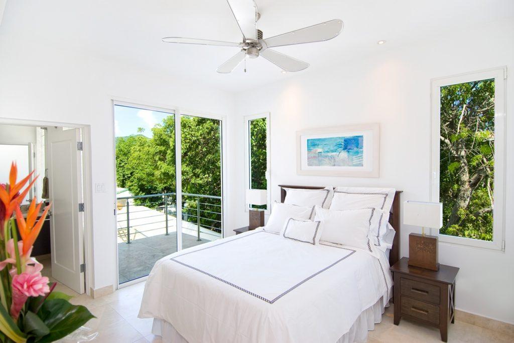 St Maarten real estate for sale, beachfront residence Aqualina Beach Club Simpson Bay SXM