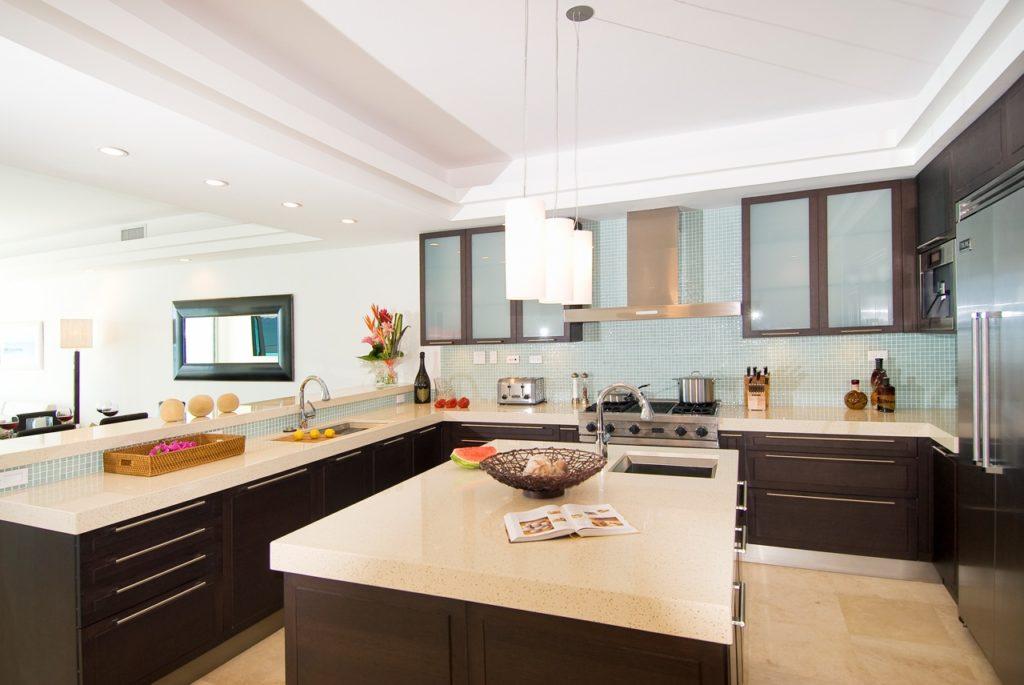 St Maarten real estate for sale, beachfront residence Aqualina Beach Club Simpson Bay SXM