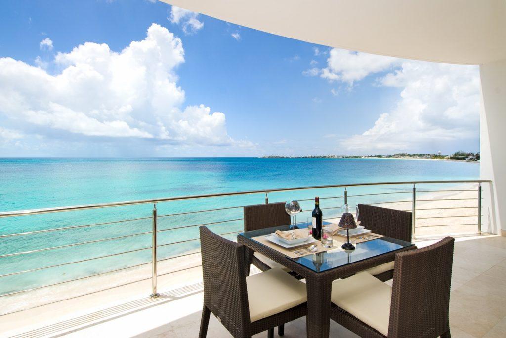 St Maarten real estate for sale, beachfront residence Aqualina Beach Club Simpson Bay SXM