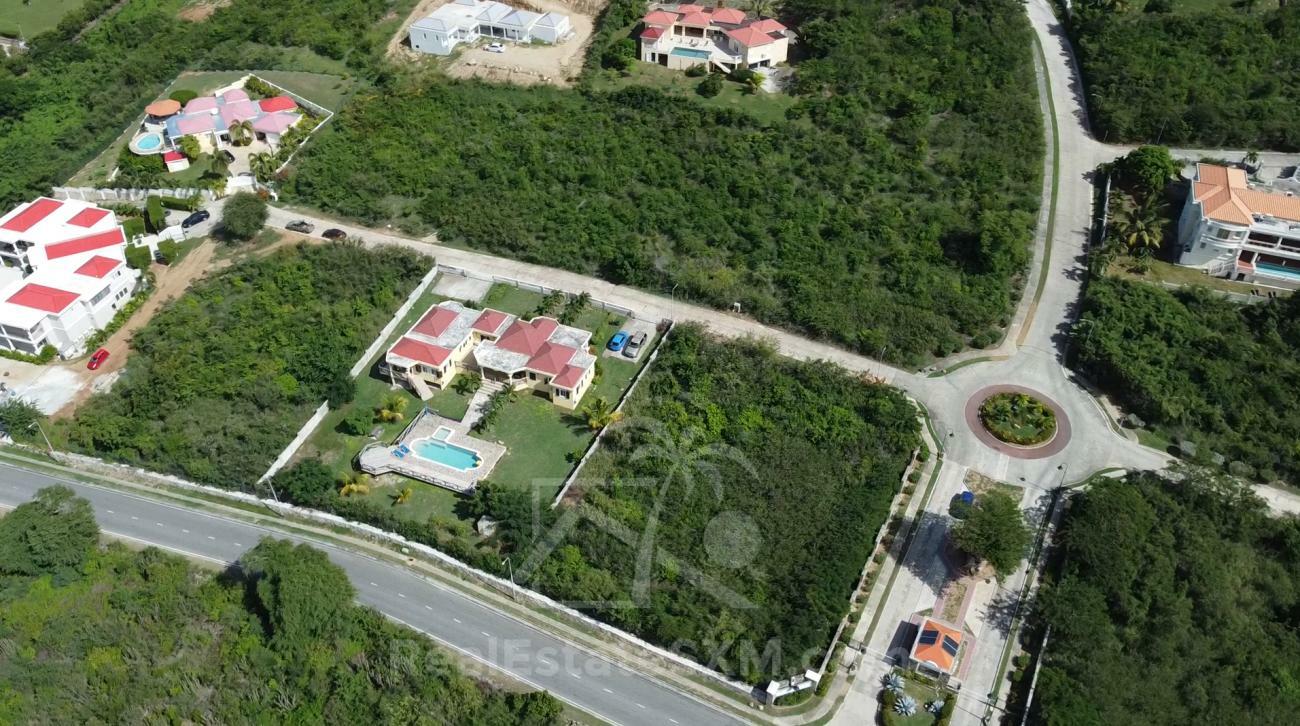 Big vacant land for sale in St Maarten,  in gated secluded community Rice Hill Gardens