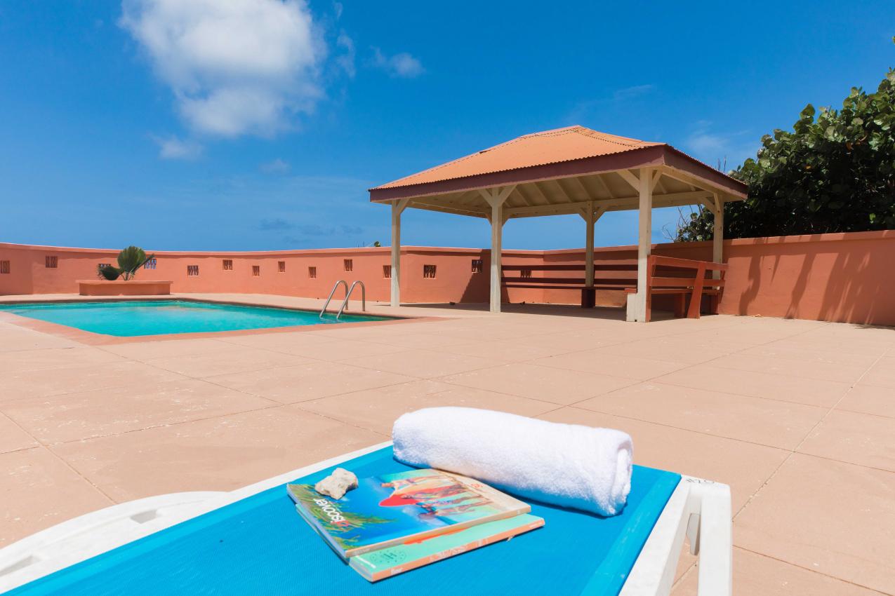 St Maarten oceanfront apartment, 2 bedrooms in Point Blanche with ocean view, swimming pool