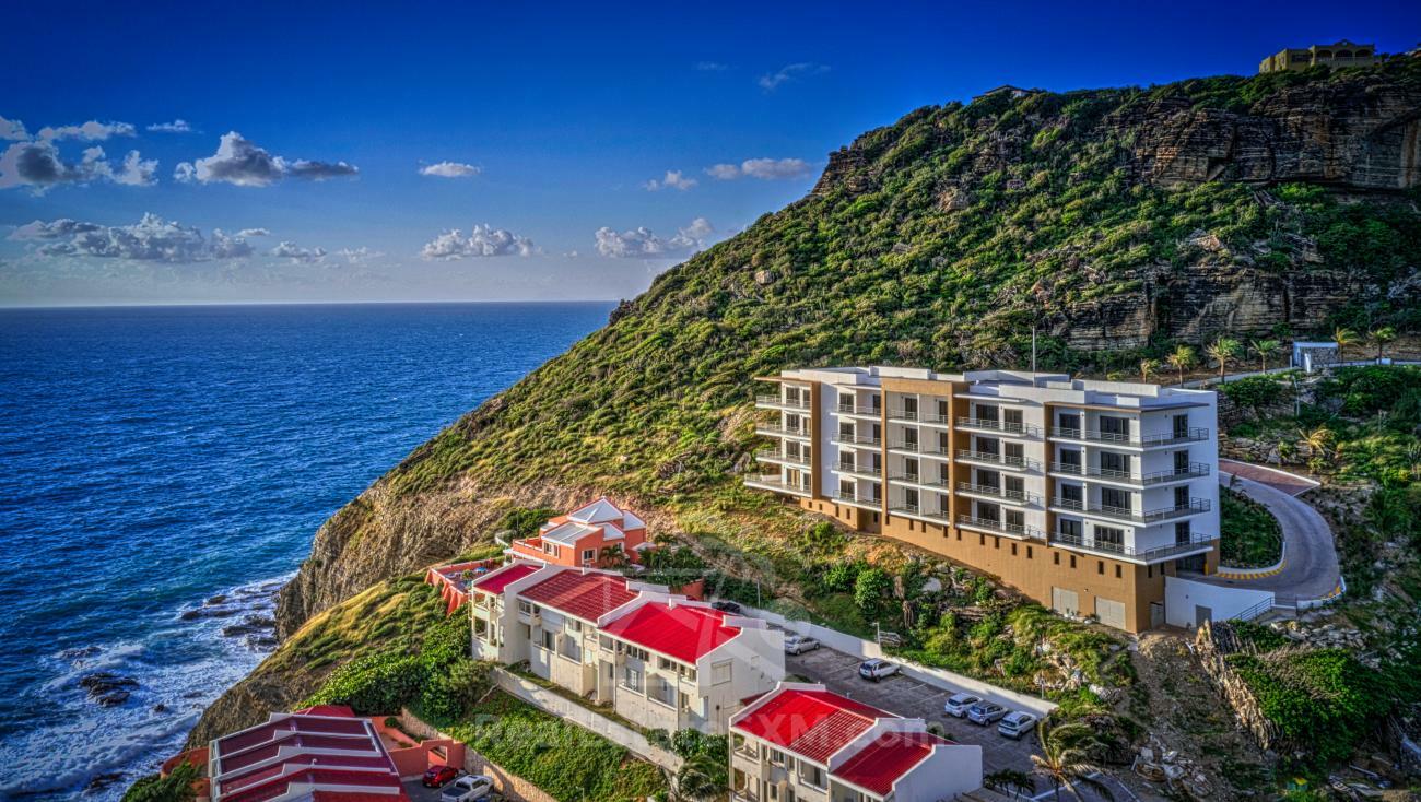 Luxury condo for sale in St Maarten, Point Blanche. Brand new development: Lajas. Ocean view