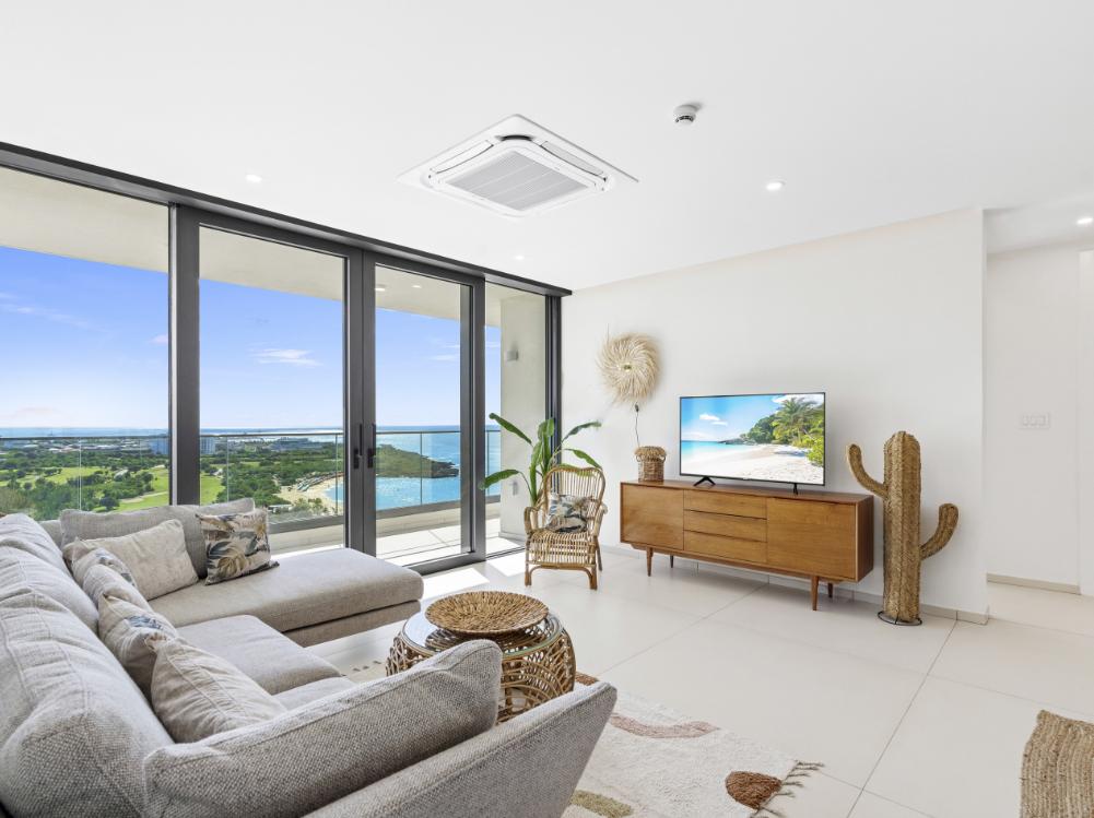 Condo for sale in St Maarten Cupecoy Fourteen Towers. Incredible panoramic ocean view. B1602