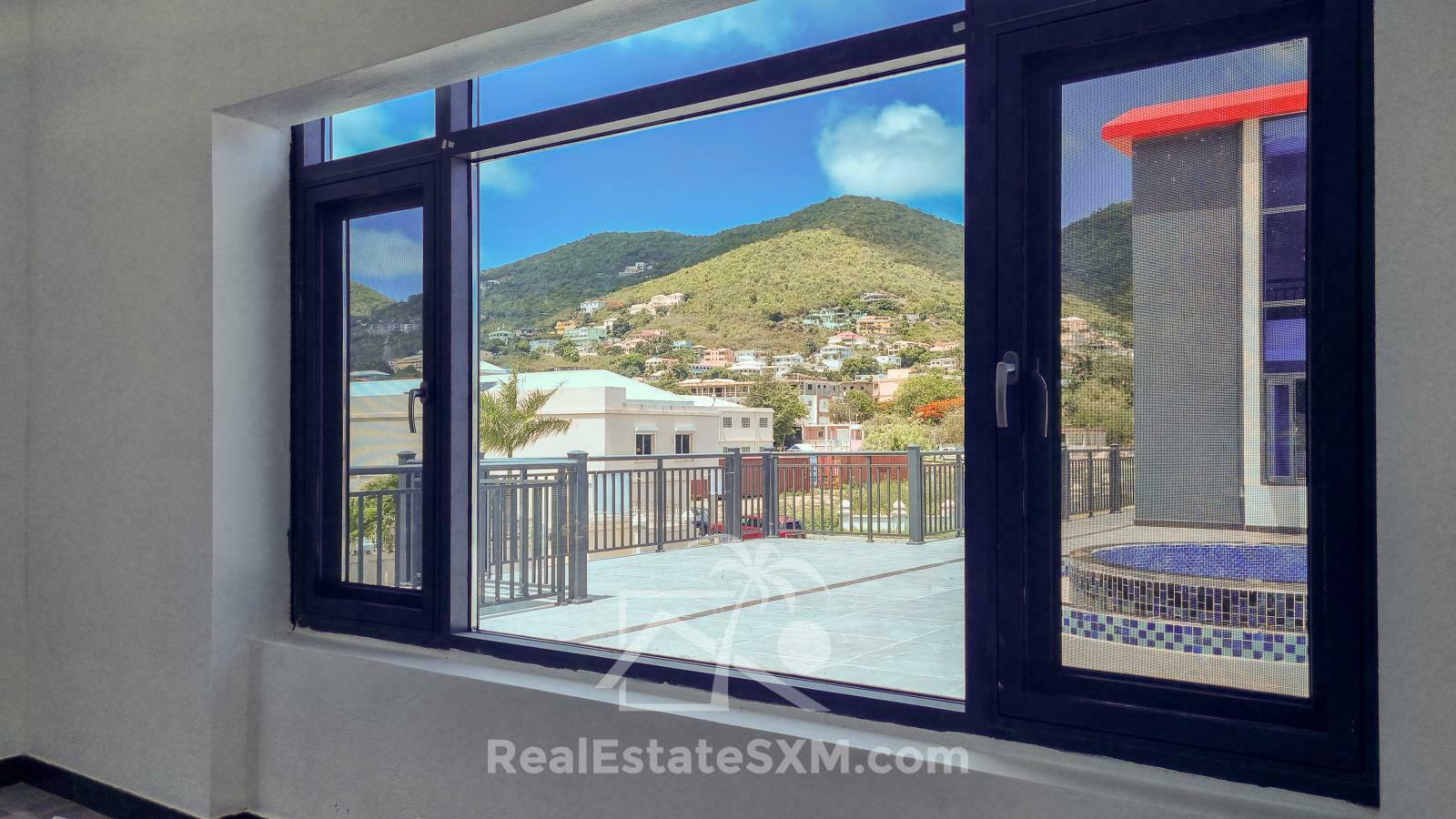 3-bedrooms condo in St Maarten, St John's. Brand new. Modern. Two levels. High ceilings